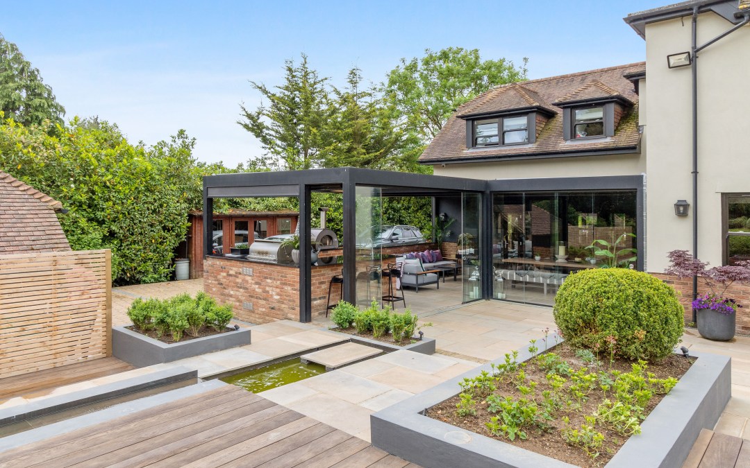 Create Your Ultimate Outdoor Kitchen With A Pergola